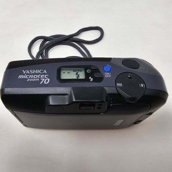 YASHICA KYOCERA MICROTEC ZOOM70 POINT AND SHOOT COMPACT 35MM CAMERA NEW BATTERY - Picture 6 of 9